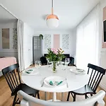 Daire Heaven In The Old Town With Private Parking *