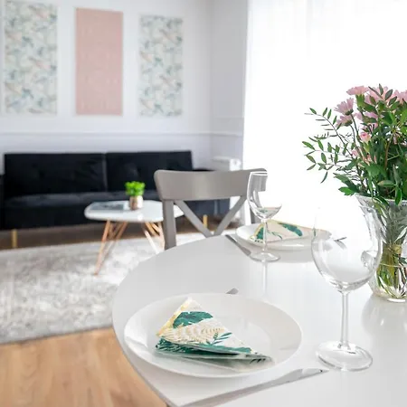 Heaven In The Old Town With Private Parking *