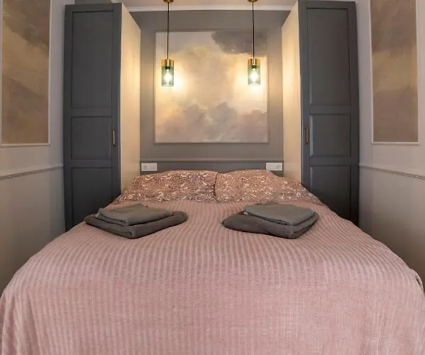 Heaven In The Old Town With Private Parking Apartman